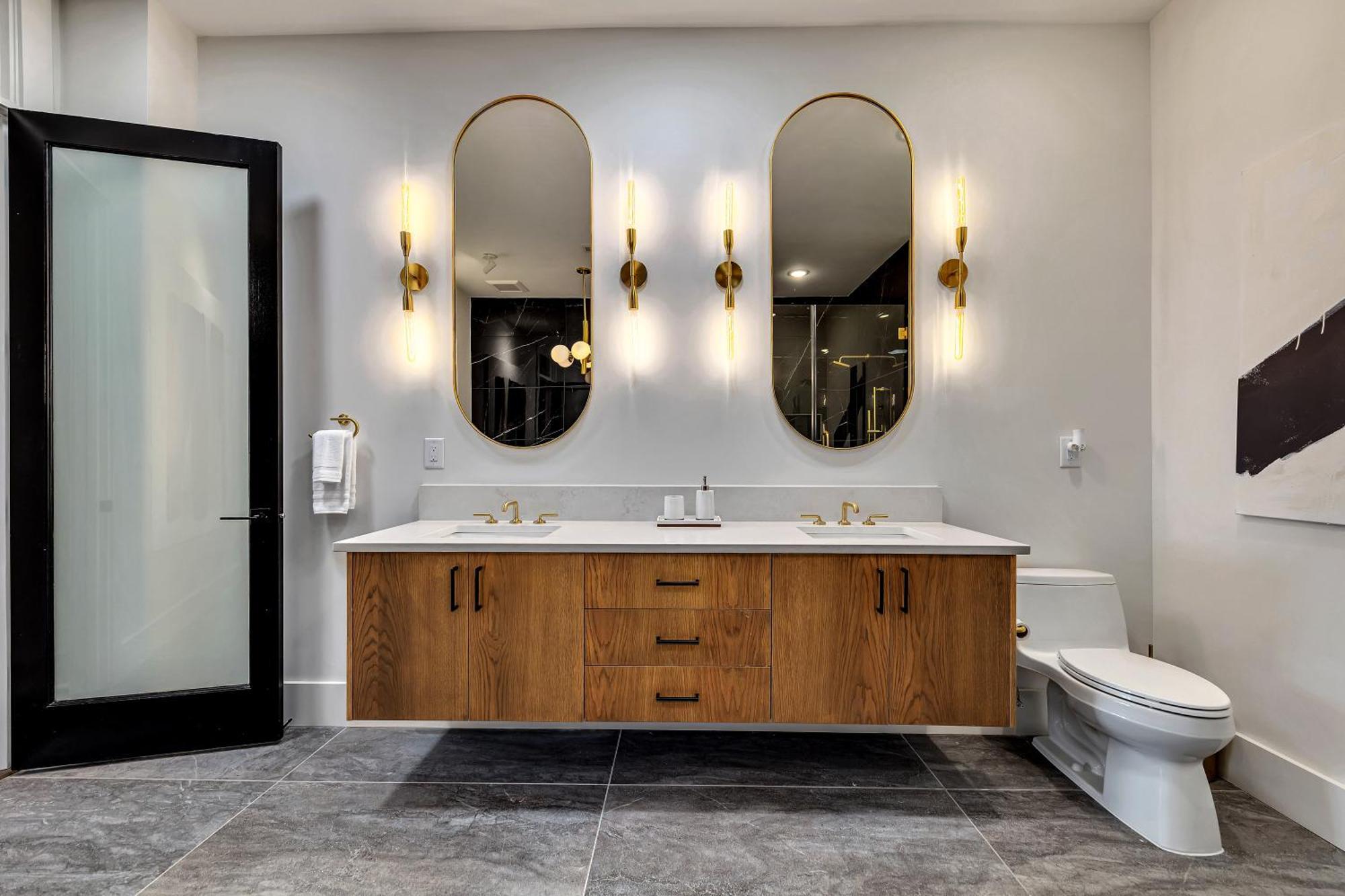 Top Floor Penthouse Lofts Apartment