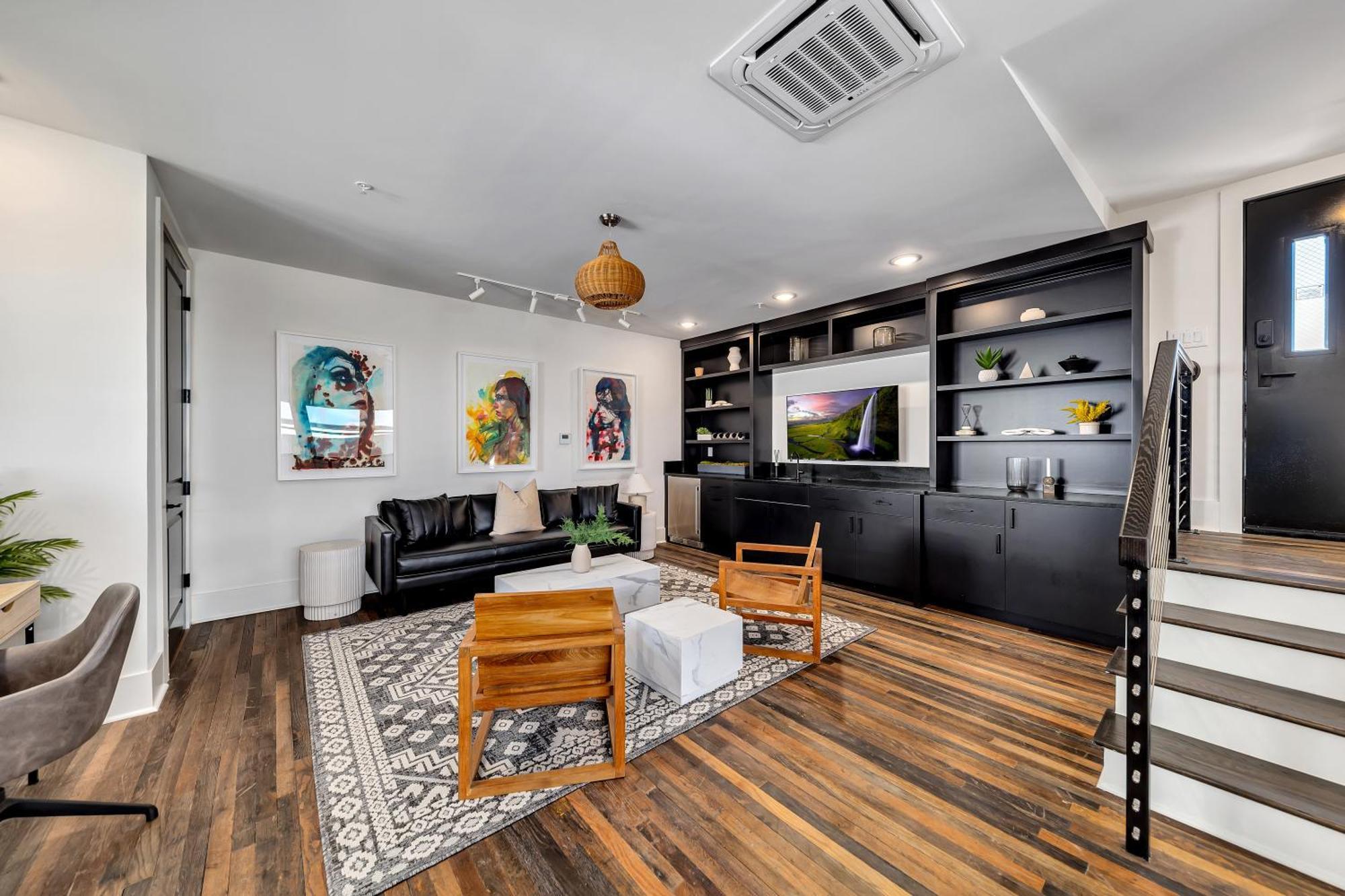 Top Floor Penthouse Lofts Apartment Atlanta