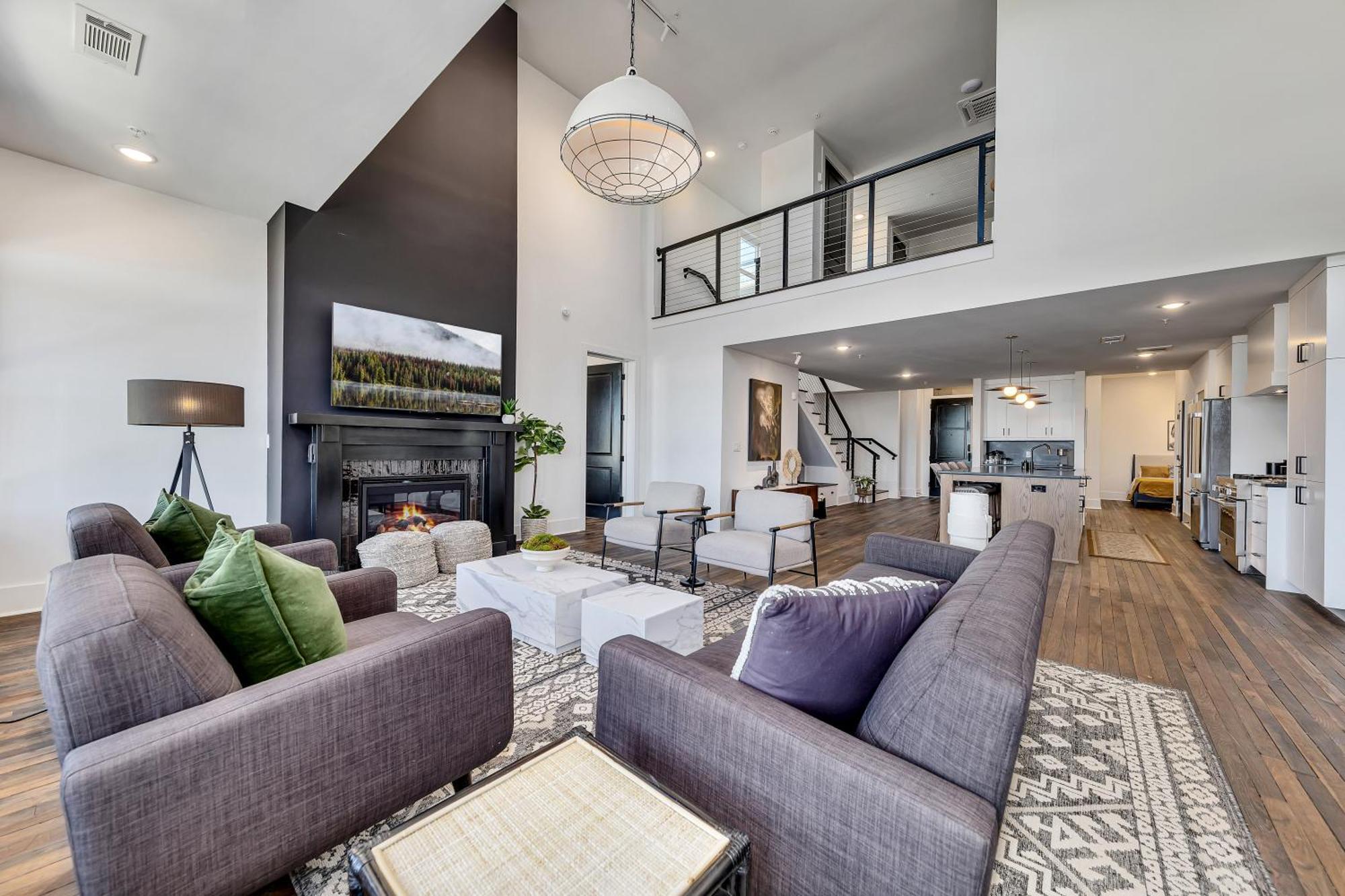 Top Floor Penthouse Lofts Apartment